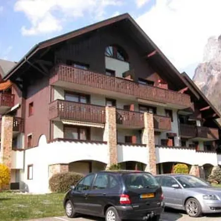 T2 Avec Balcon Et Casier à Skis - Fr-1-629-154 * Samoëns